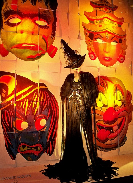 Halloween Masquerade. Jason Wu_windows_3